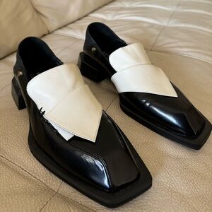 Needle Studio - Square Toe Black/white Loafers